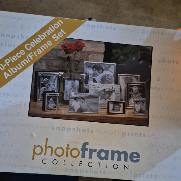 harbortownindustrises,inc. Other - Silver Picture Frame Set